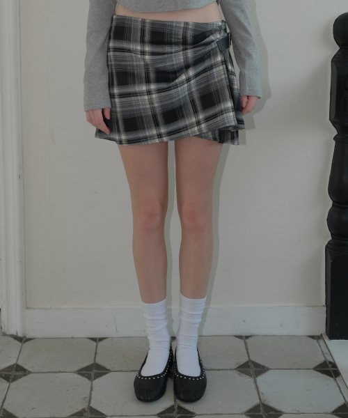 C CHECK BELTED MINI SKIRT_BLACK