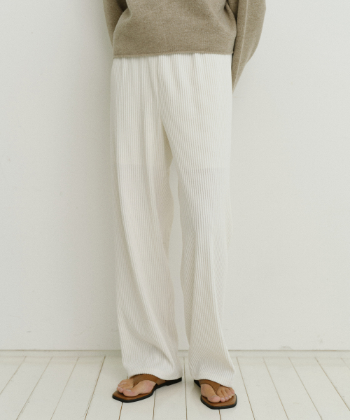 Vertical banding pants