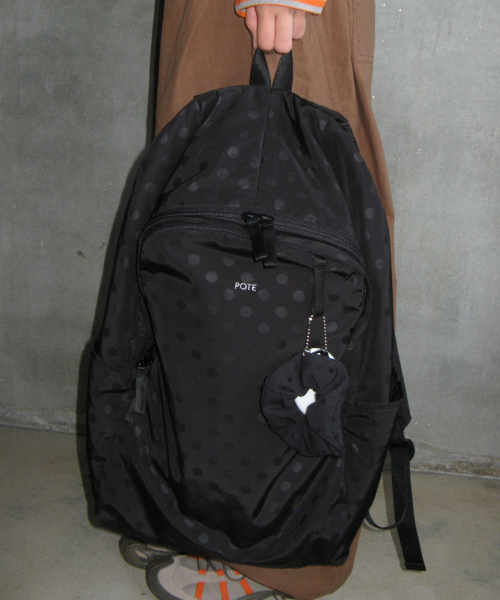 0006 HideSlot Classic Backpack (L)_Dot Black