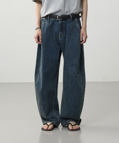 Curved Wide Denim – Mid Blue