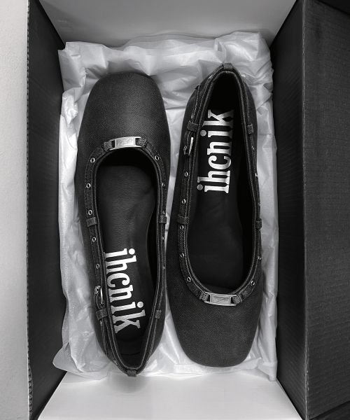 이크닉() 001 coated denim eyelet flats 상품 이미지