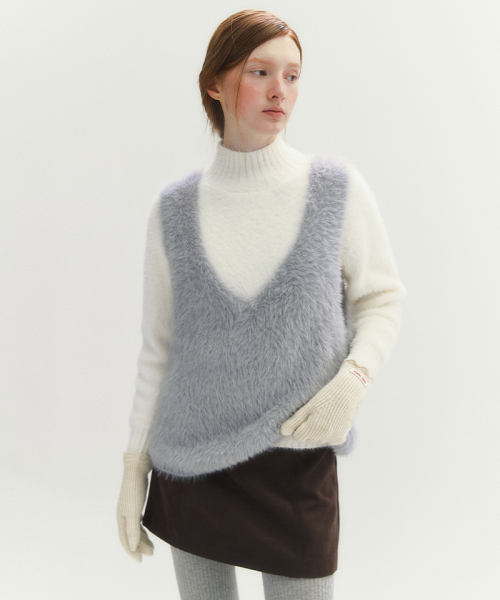 Пушистый жилет V-neck Knit Vest (MAFDKN03NDG)