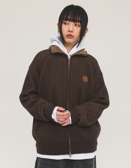 [Mmlg] TWO TONE HIGH NECK KNIT ZIPUP (BROWN)