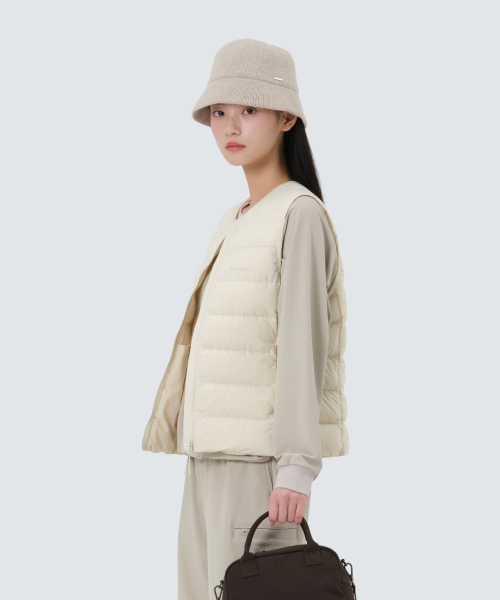 Легкий женский пуховый жилет с круглым вырезом (S25WWTDV59) Sand Beige