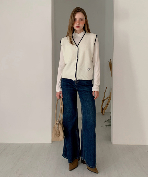 Regular Flare fit Denim Pants