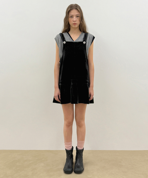 Vintage Rose Velvet Overall Skirt (Black)
