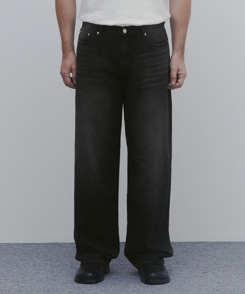 Прямые джинсы Essential (Washed Black)