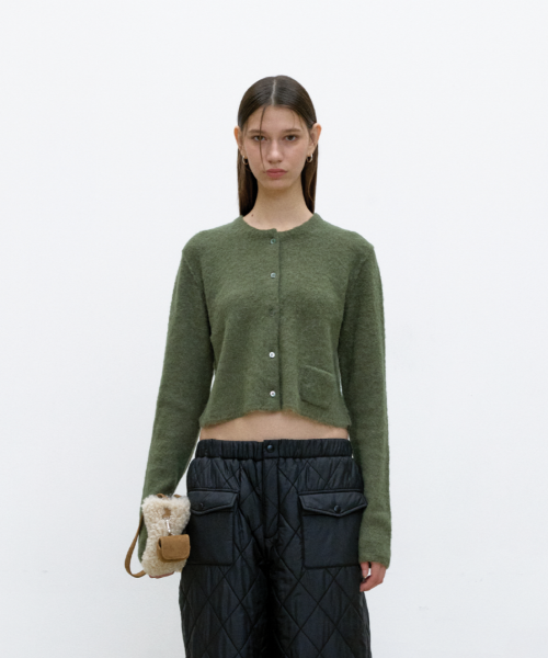 Пушистый укороченный кардиган с мини-карманами (Khaki Green)