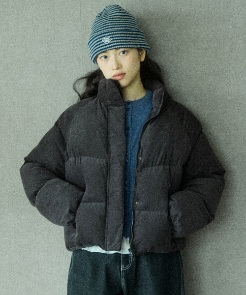 W CORDUROY SHORT PUFFER [CHARCOAL]