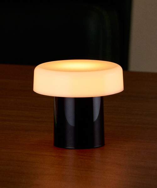 무신사 스탠다드 홈() [루메나컬래버] 포터블 조명 [스탠다드 블랙] 상품 이미지