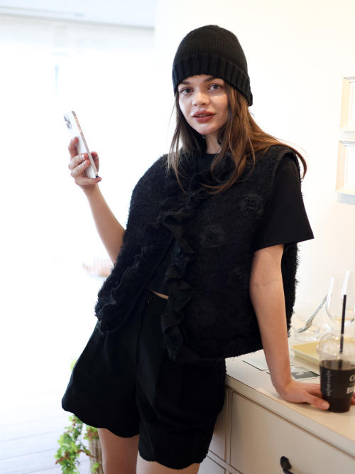 Rosie Frill Vest_black