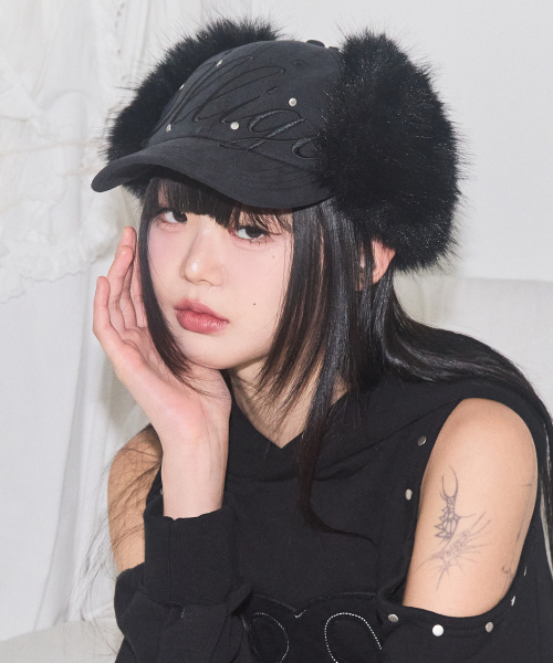 일리고() 플러피 이어플랩 캡 블랙 상품 이미지