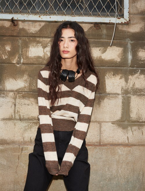 Vayra V Neck Stripe Knit Brown/Beige