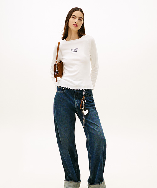 타미진스() 스타 그래픽 페미닌 롱 슬리브 (T32G0TTO66TWT1YBL) 상품 이미지