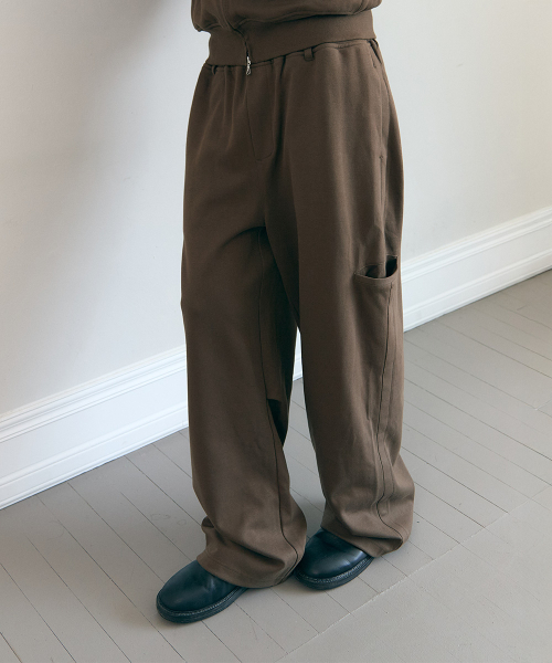 Incision pocket sweat pants olive