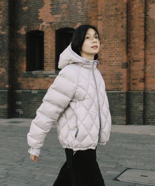 DIAMOND QUILTED DUCK DOWN, LIGHT GRAY