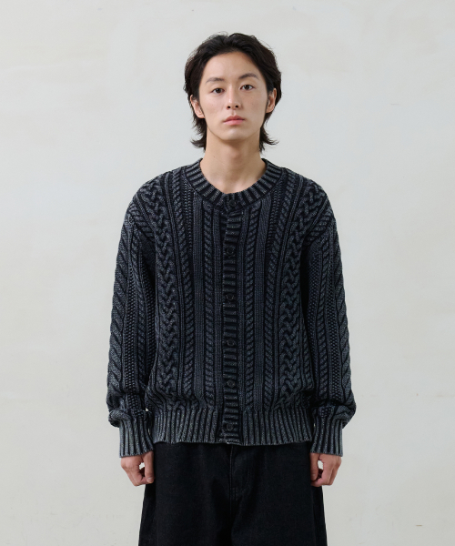 faded cable knit (black)