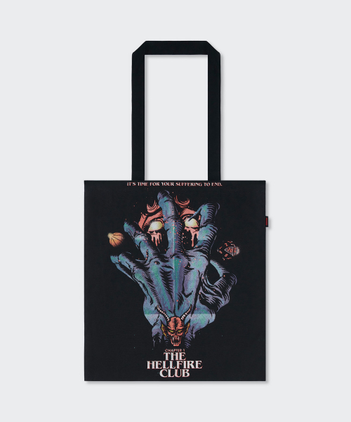 무신사 스탠다드() [기묘한 이야기 컬래버] HELLFIRE CLUB 숄더백 [블랙] 상품 이미지