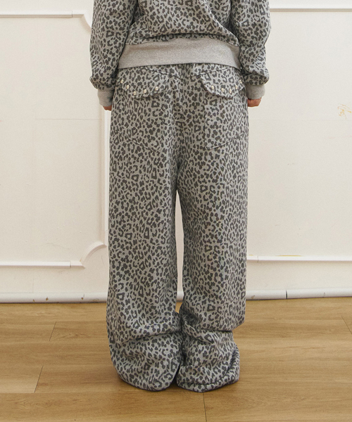 Спортивные брюки со стразами Jooyoung X Tansan (Leopard Grey)