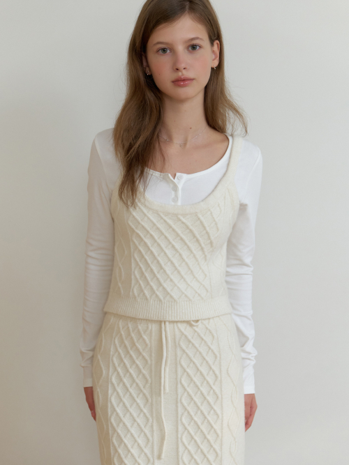 Violet knit sleeveless (ivory)