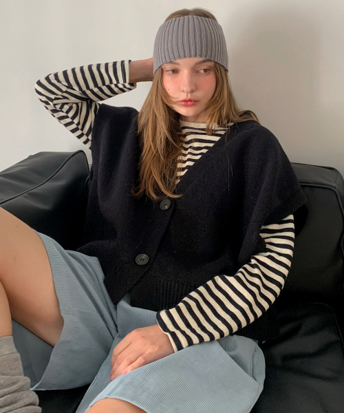 Two Button V knit Vest (3colors)