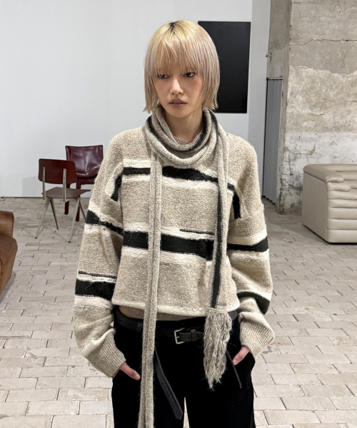 STRIPE DISTRESSED SWEATER SCARF SET-BEIGE