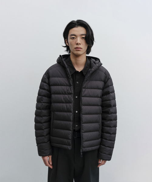 Cloudy Paneled Down Jacket (Almost черный)
