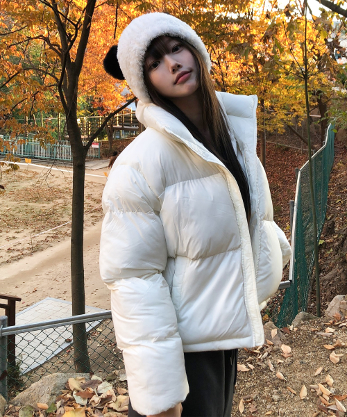 AMES CROP PUFFER PADDING WHITE