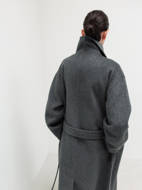 драпировка Neck Coat_Charcoal