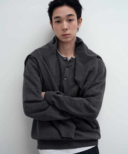 무신사 스탠다드() 워셔블 수피마 코튼 헨리 넥 니트 [미디엄 그레이] 상품 이미지