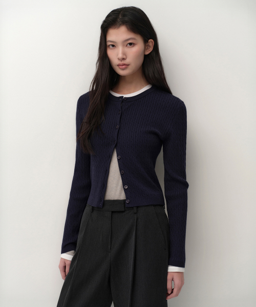 무신사 스탠다드 우먼() 우먼즈 케이블 라운드 넥 가디건 [네이비] 상품 이미지