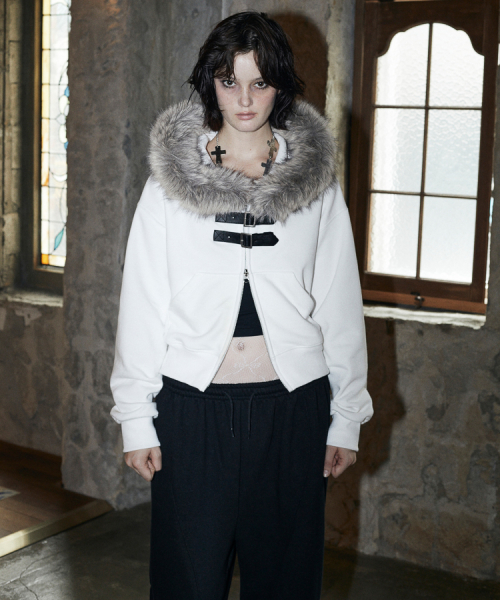 Buckle Strap Fur Hood Zip-Up (IVORY)