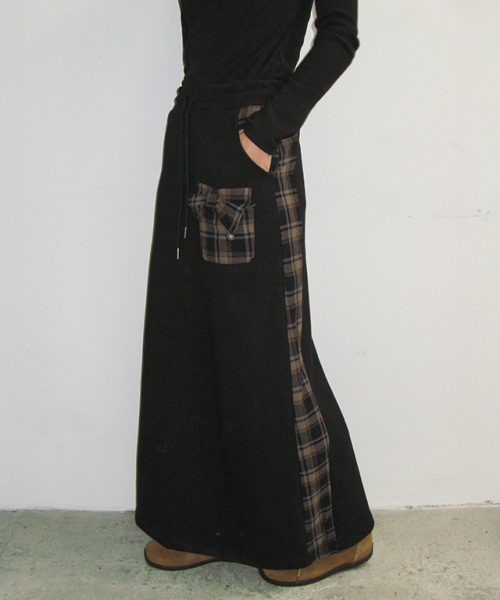 SIDE CHECK RIBBON POCKET MAXI SKIRT BLACK