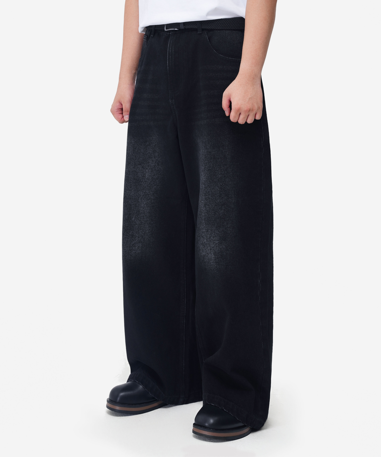 Simple Wide - Fit выстиранные Denim брюки (WASHED BLACK)