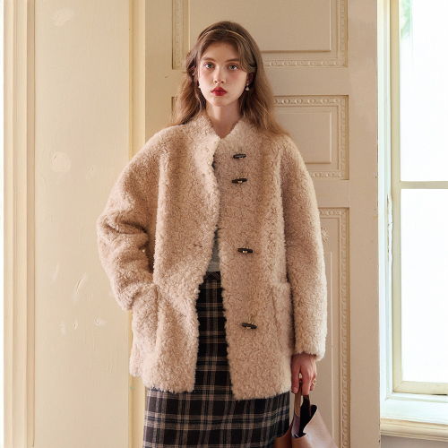 SR_Collar fur integrated jacket