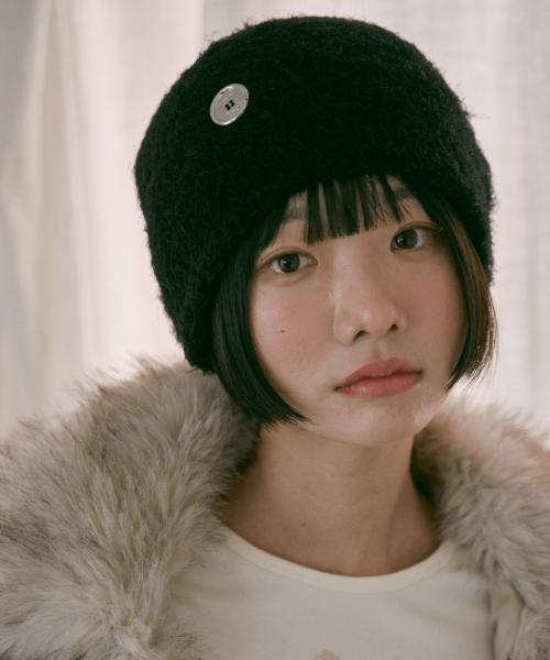 Yerr Button Beanie (black)