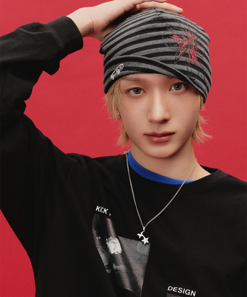 카비시() CAVISH × KickFlip Donghwa FLOWER DRAWING BEANIE BLACK(CV2FFUAB31C) 상품 이미지