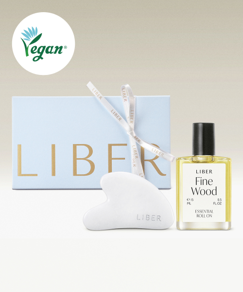 리베르() [선물포장] 비건 에센셜 아로마 롤온 15ml & 괄사 세트 (파인 우드) 상품 이미지