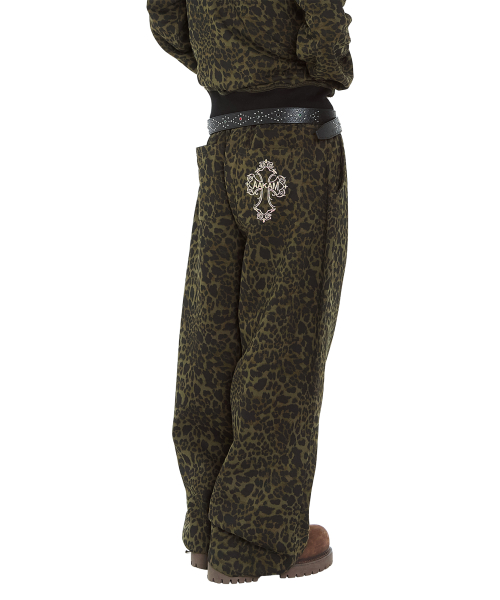 AKM CROS2 Leopard Sweatpants (Khaki)