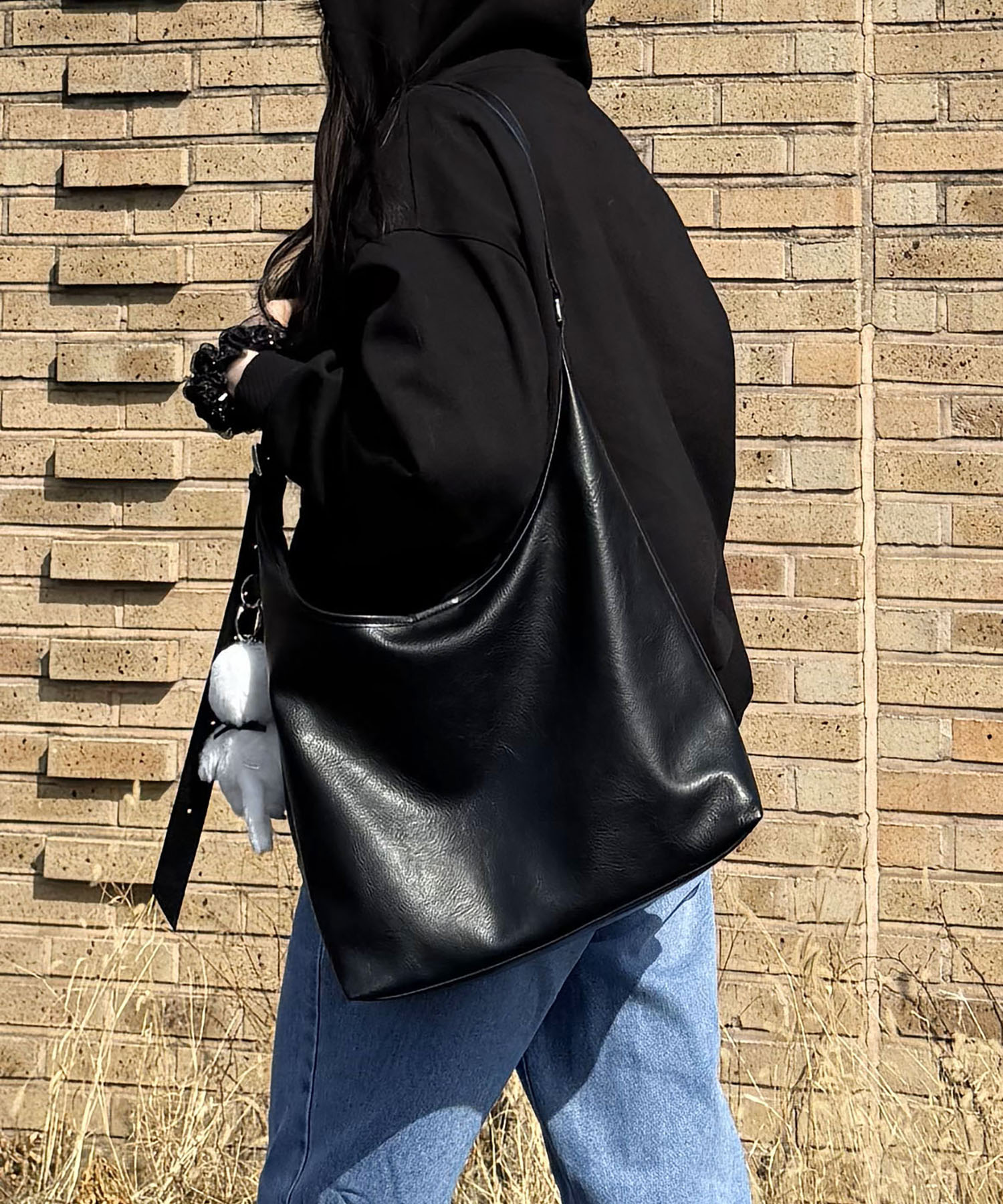 Сумка через плечо кожаная Loose Fit, Black