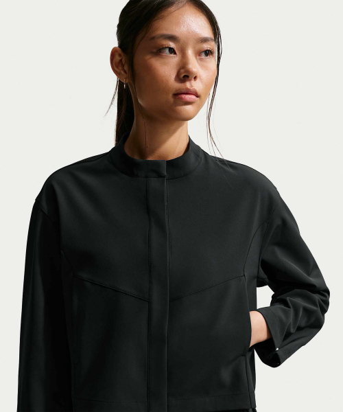 Кроп-куртка 24.7 Perfect Stretch Dry Fit Loose W - BLACK/Dark Smoke Grey / IB8987-010