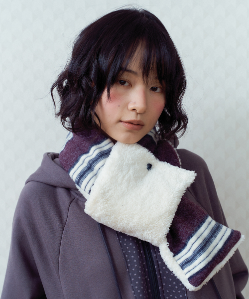 STRIPE REVERSIBLE MUFFLER, PLUM