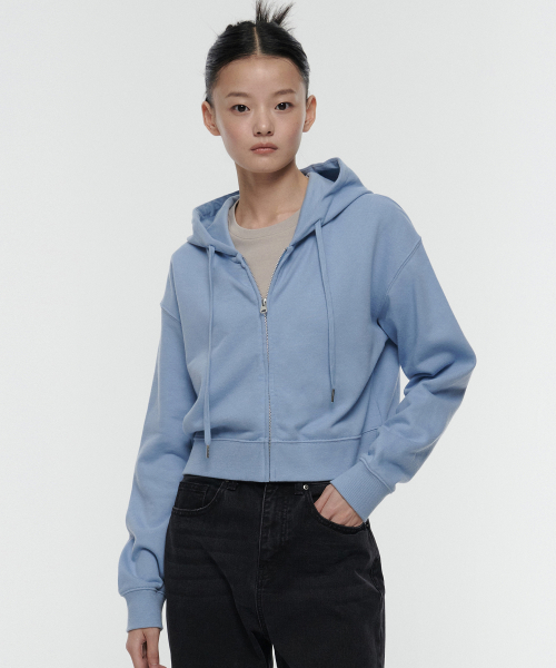 무신사 스탠다드 우먼() [3만원 이상 구매시 구매 가능] 우먼즈 크롭 후디드 스웨트 집업 [스카이 블루] 상품 이미지