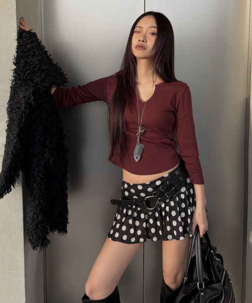 C 90S LINE SLIT NECK T-SHIRT_бордовое