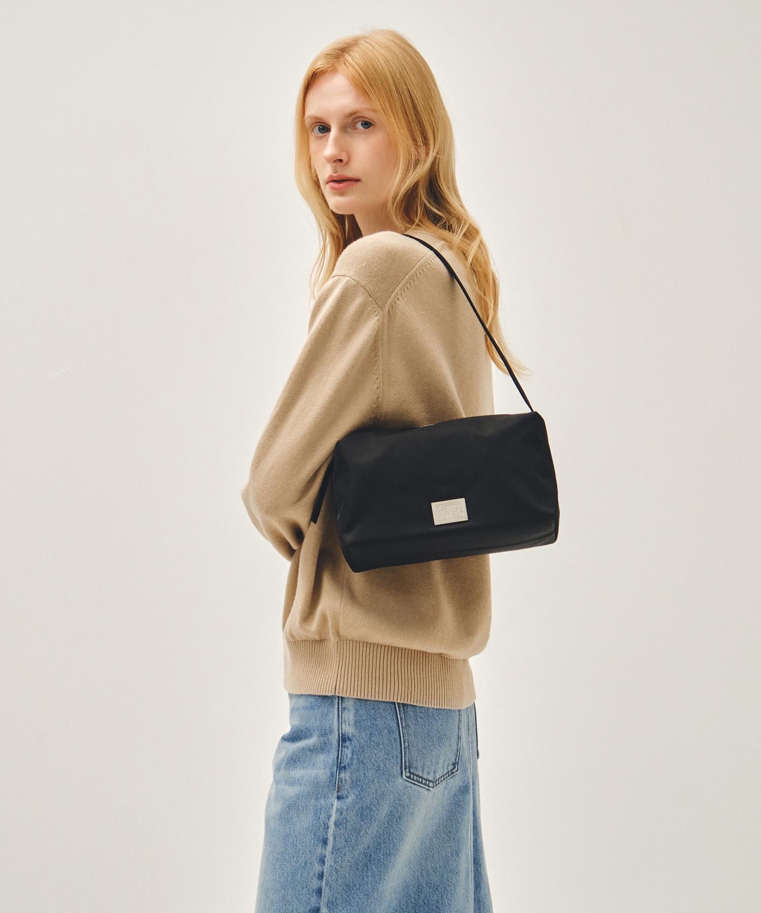CLASSIC LOGO NYLON BOX BAG black