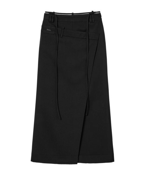 BELT LONG RAW SKIRT IN BLACK