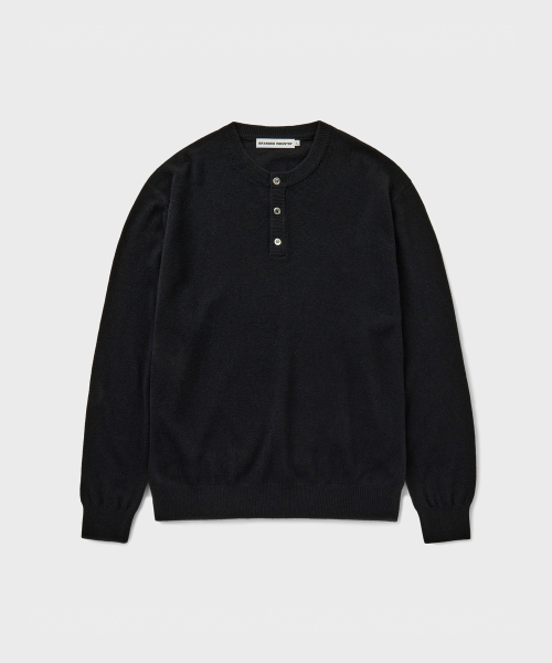 COMFORT WOOL HENLEY NECK KNIT [BLACK]