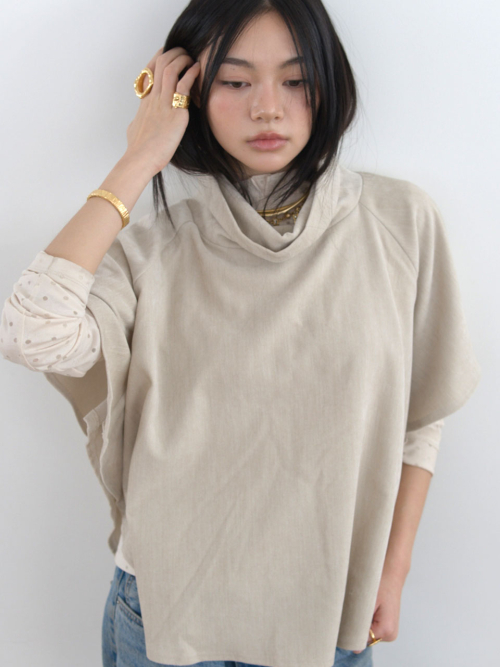 Кейп на пуговицах с высоким горлом, Beige