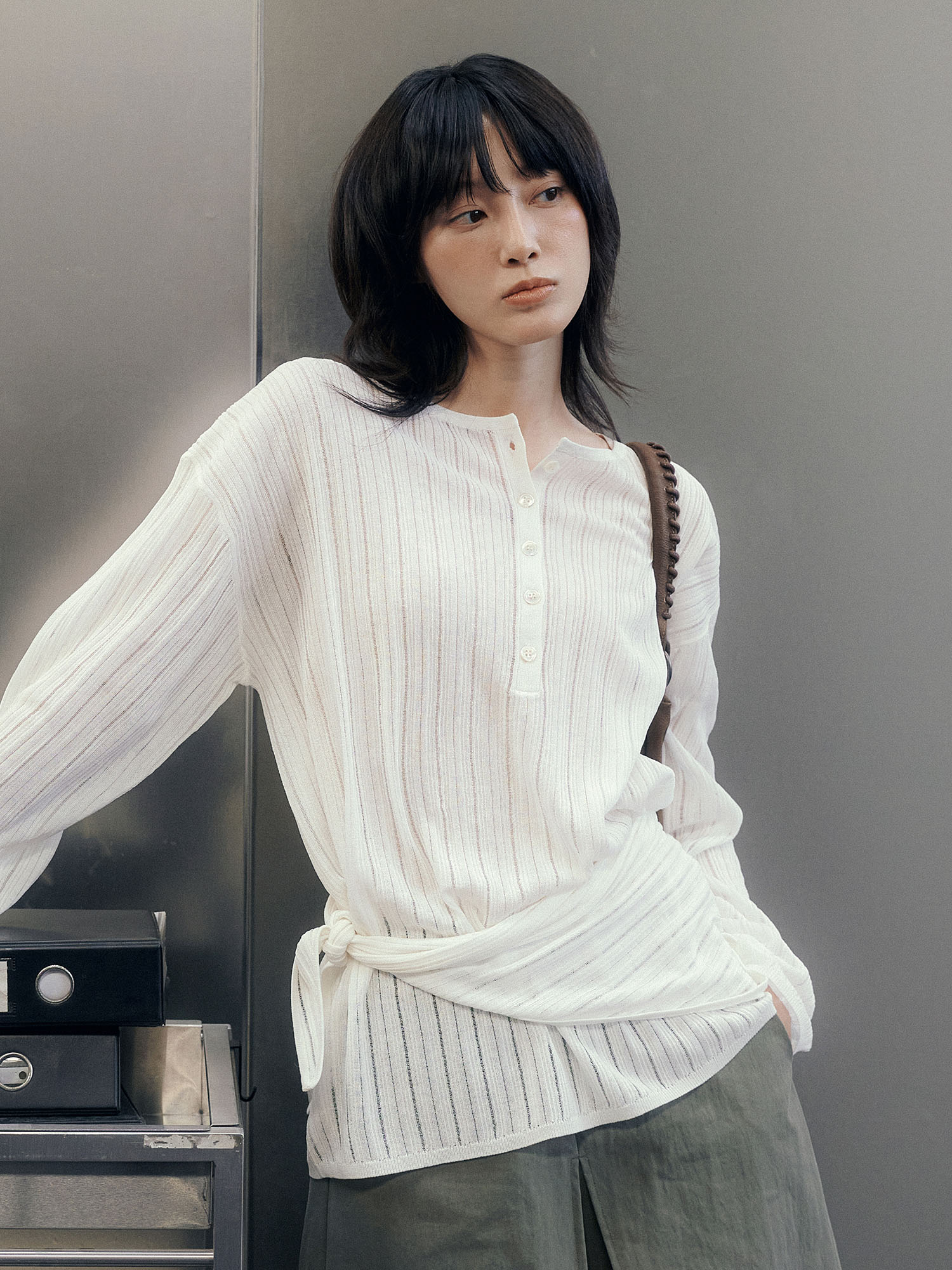 woman see-through henry-neck pullover [ivory]