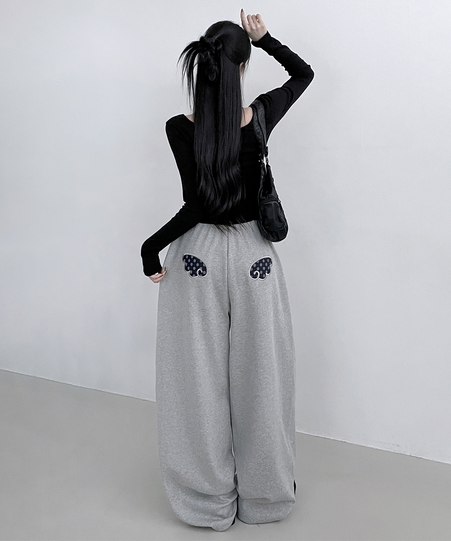 Спортивные брюки Angel с аппликацией (Grey)